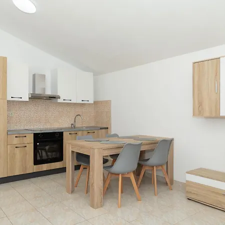Apartamento Perinic, No 1 *